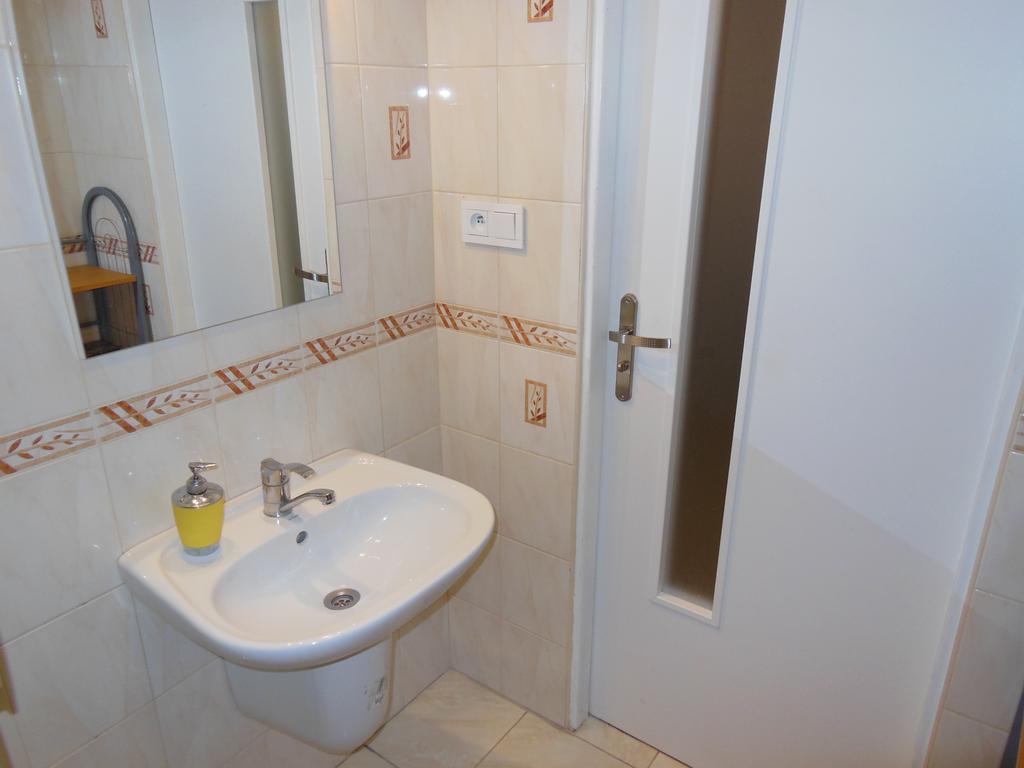 Apartman Bystrica City & Parking Banská Bystrica Oda fotoğraf