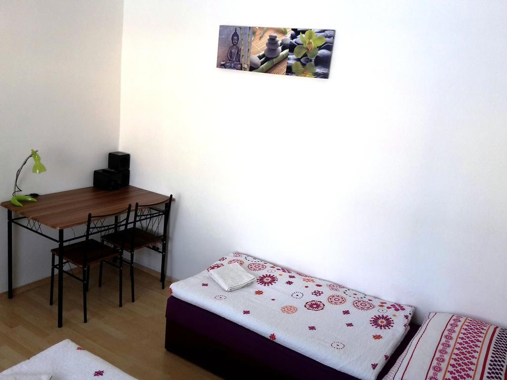 Apartman Bystrica City & Parking Banská Bystrica Dış mekan fotoğraf
